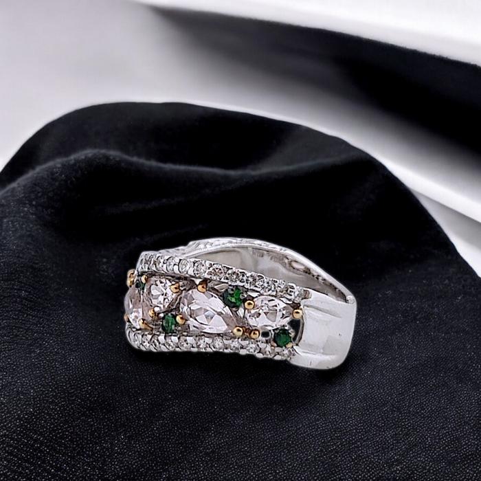 Vintage Diamond Ring 18K / Diamond Jewelry