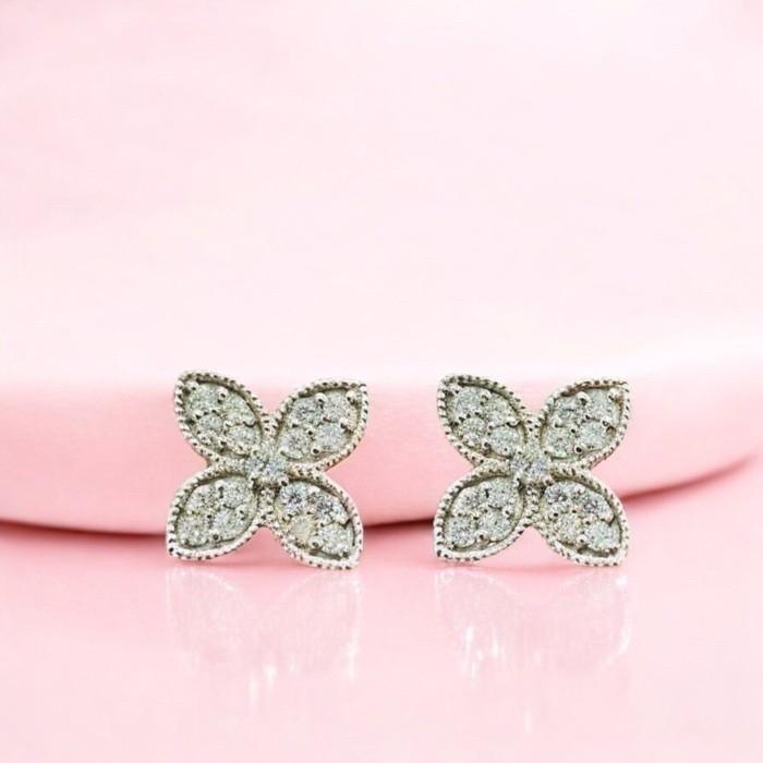 Clover Flower Diamond Earring / Anting clover 18K / Diamond Jewelry