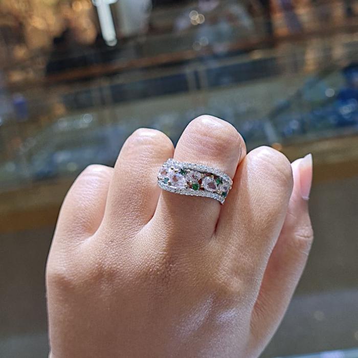 Vintage Diamond Ring 18K / Diamond Jewelry