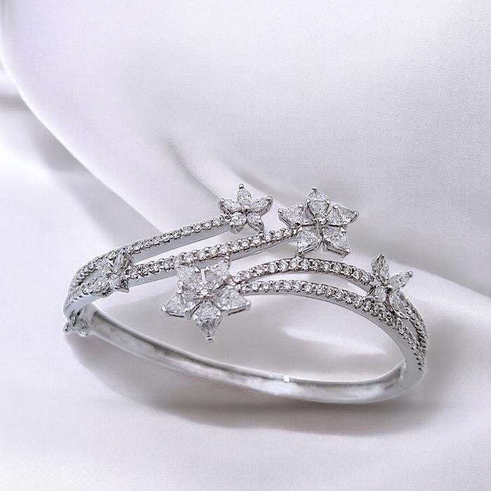 Star diamond Bangle- Diamond Jewelry - White 0303041