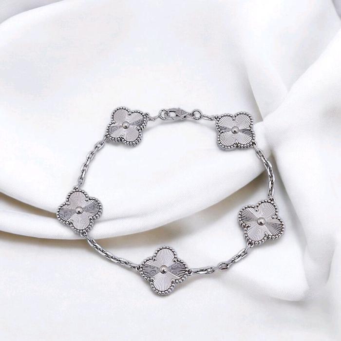 Clover Bracelet 18K / Diamond Jewelry 396GBD1406RY