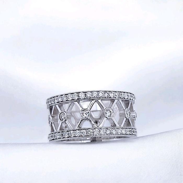 Vintage X Diamond Ring 18K / Diamond Jewelry