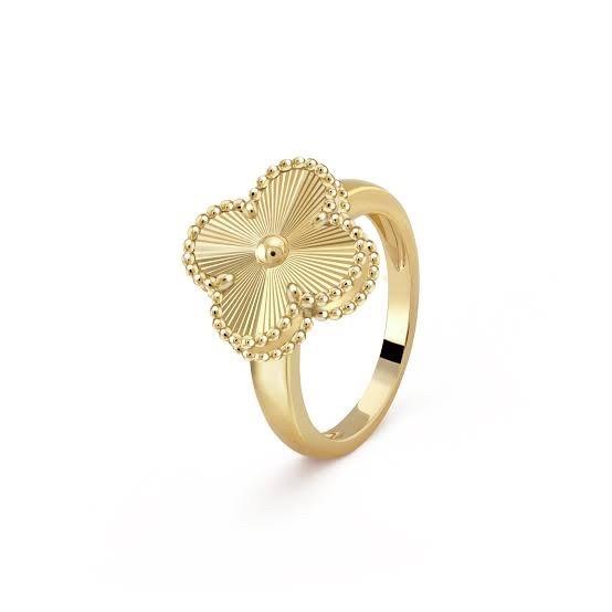Cincin clover gold ring 18k-Diamond Jewelry