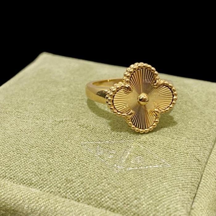 Cincin clover gold ring 18k-Diamond Jewelry