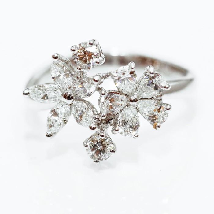 Flora Diamond Ring - Cincin Berlian - Diamond Jewelry - 01030525