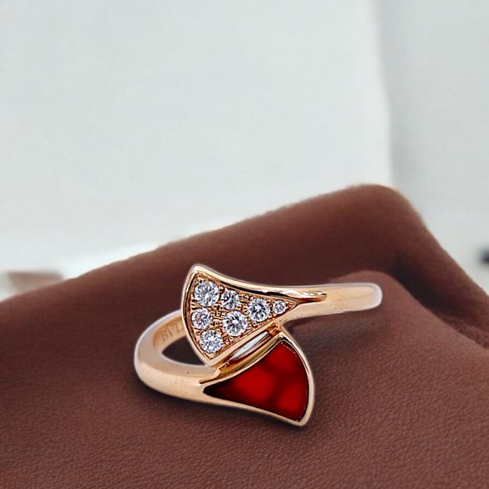 Diva's Dream Ring / Diamond Jewelry