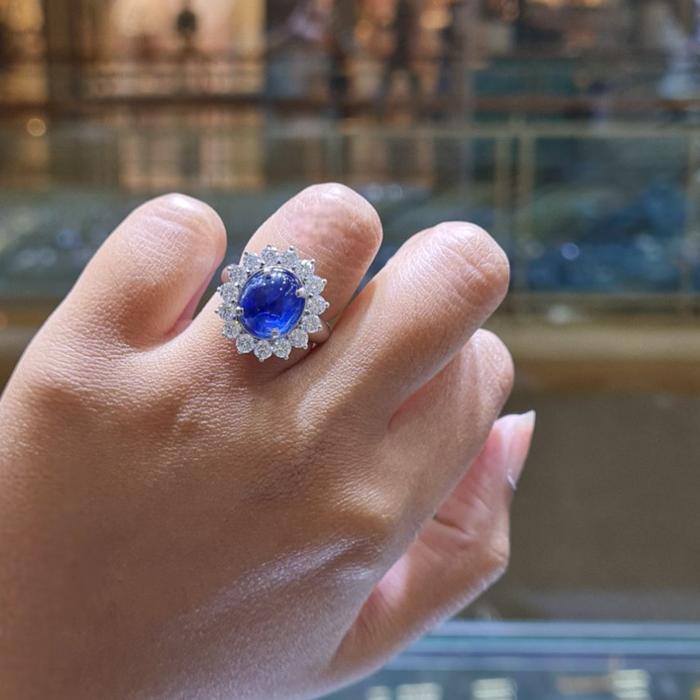 Blue Sapphire Diamond Ring 18K / Diamond Jewelry