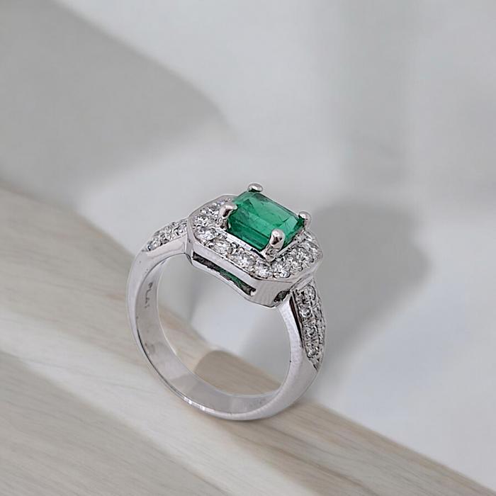 Diamond Emerald Ring / Diamond Jewelry