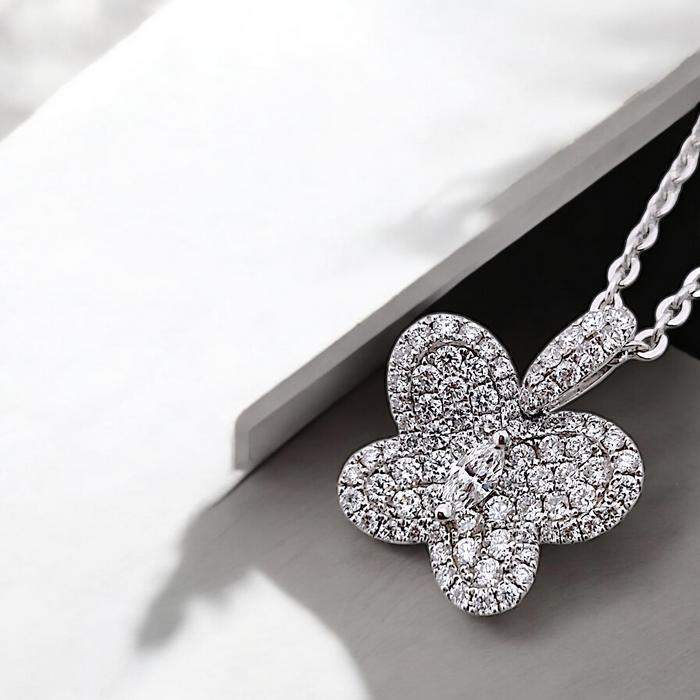 Butterfly Diamond Liontin / Diamond Jewelry