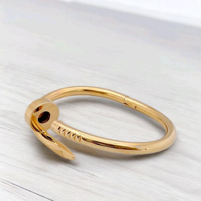 Juste Un Clou Bangle 18K / Diamond Jewelry