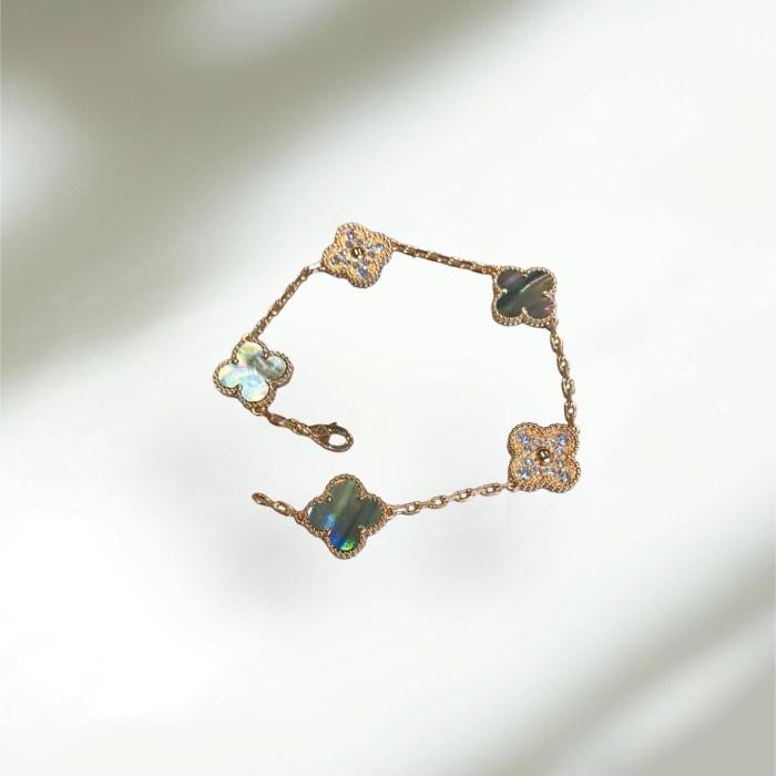 Clover grey pearl and diamond 18k -Diamond Jewelry
