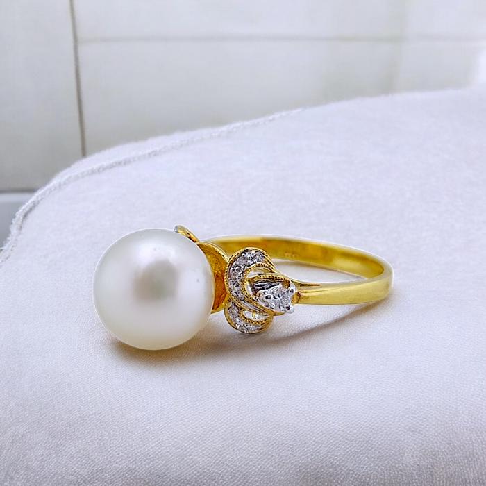 Pearl Diamond Ring 18K / Diamond Jewelry