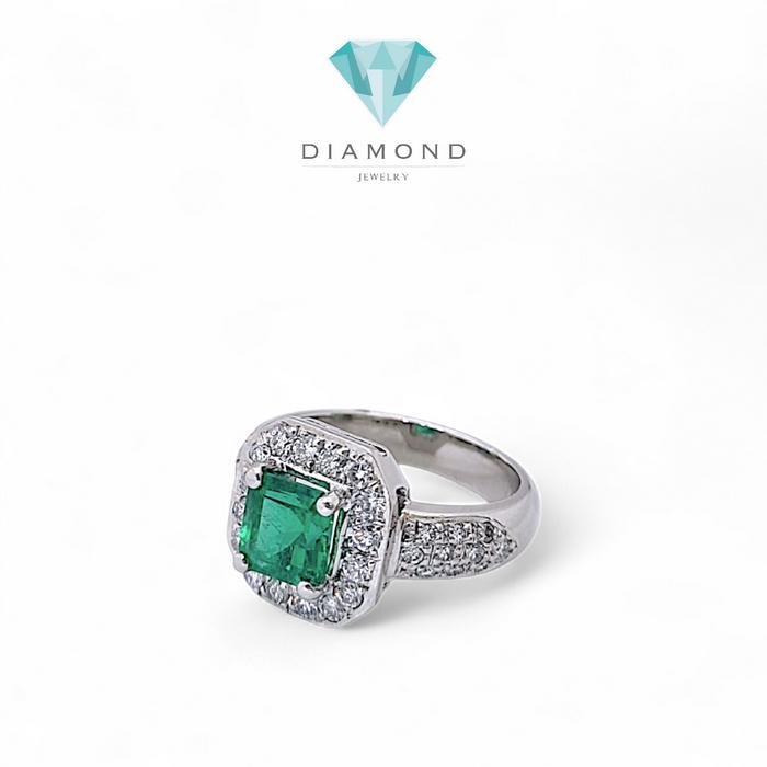 Diamond Emerald Ring / Diamond Jewelry