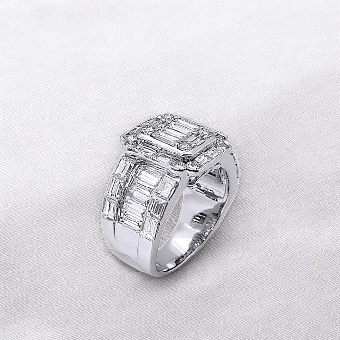 Baguette Diamond Ring / Diamond Jewelry