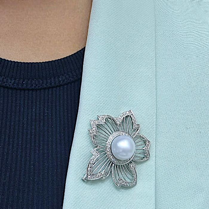 Flower south sea Pearl Diamond brooch 18K / Diamond Jewelry