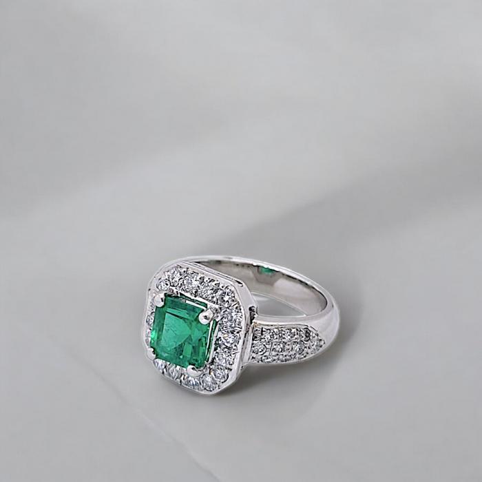 Diamond Emerald Ring / Diamond Jewelry