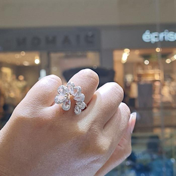 Flower Magonite Diamond Ring 18K / Diamond Jewelry