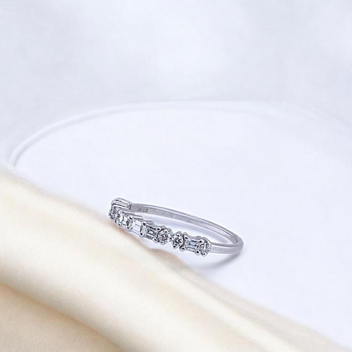 Diamond Baguette Ring 18K / Diamond Jewelry