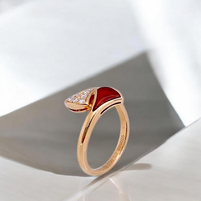 Diva's Dream Ring / Diamond Jewelry