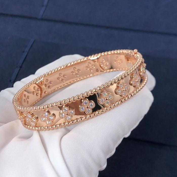 VCA Perlee Diamond Bangle with 18 K Rose Gold Diamond Jewelry