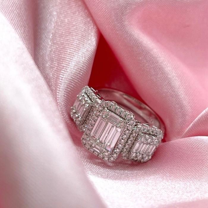 Tri baguette Diamond Ring 18K/ cincin berlian