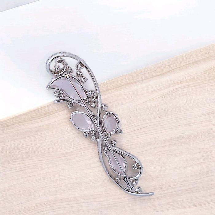 Leaf magonite diamond Diamond Brooch 18K / Diamond Jewelry/ Bros magonite berlian