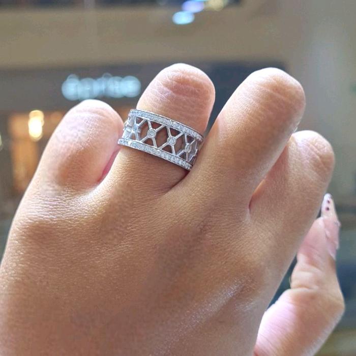 Vintage X Diamond Ring 18K / Diamond Jewelry