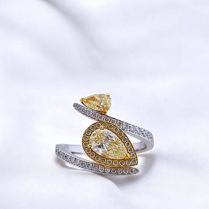 Duo Yellow Tear Diamond Ring