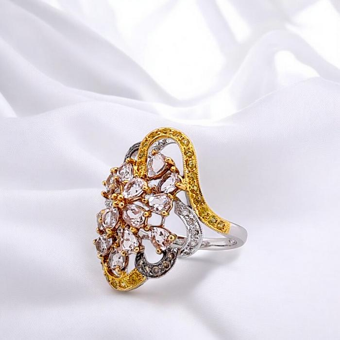 Flower Magonite Diamond Ring 18K / Diamond Jewelry