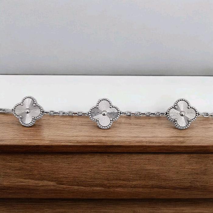 Clover Bracelet 18K / Diamond Jewelry 396GBD1406RY