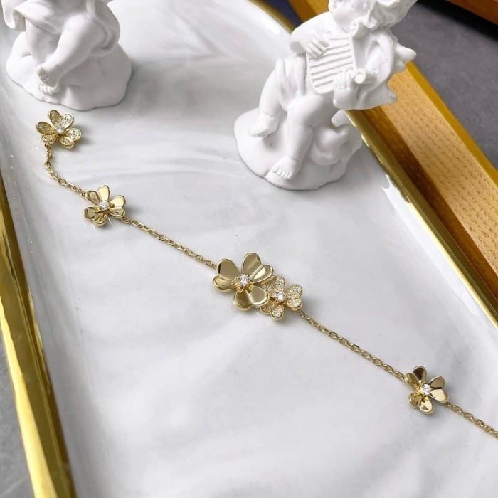 Frivole diamond flower vc 18k gold bracelet- Diamond Jewelry