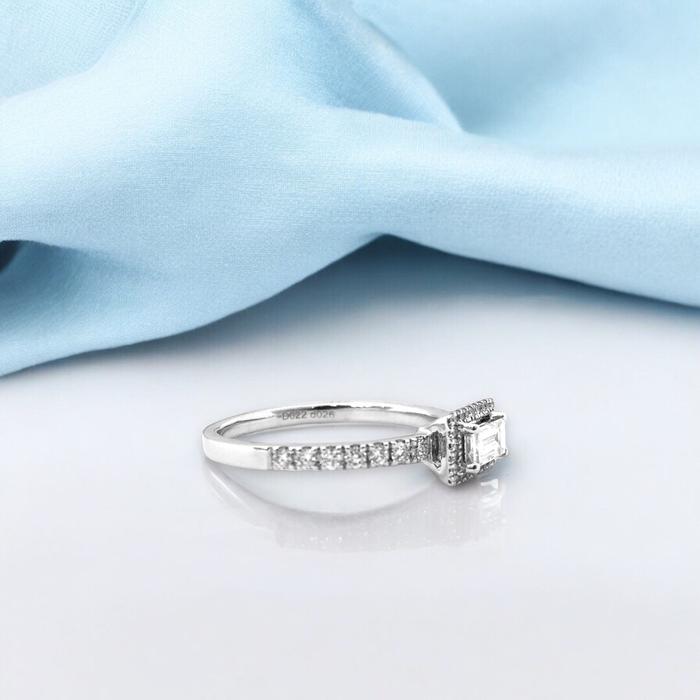 Cincin berlian emerald solitaire 18K/ diamond ring emerald solitaire long/ cincin berlian kotak solitaire- diamond jewelry