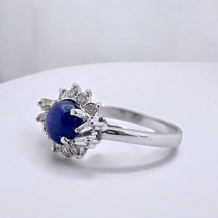 Blue Sapphire Diamond Ring 18K / Diamond Jewelry