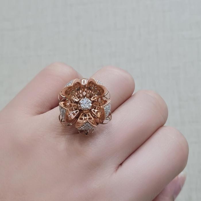 Flower Diamond Solitaire Ring / Diamond Jewelry