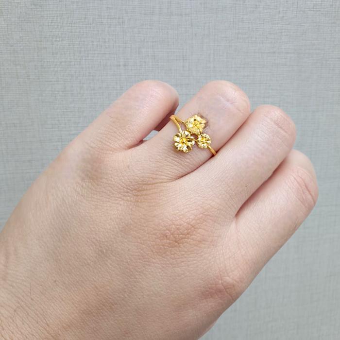 Cincin Mas Model Bunga 24K-Diamond Jewelry