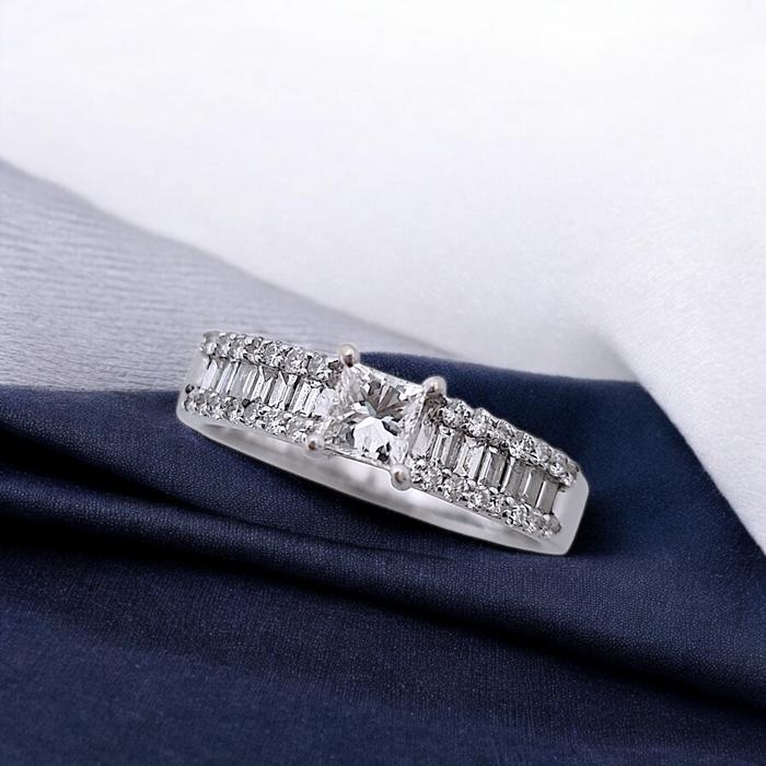 Princess cut solitaire Diamond Ring 18K / Diamond Jewelry
