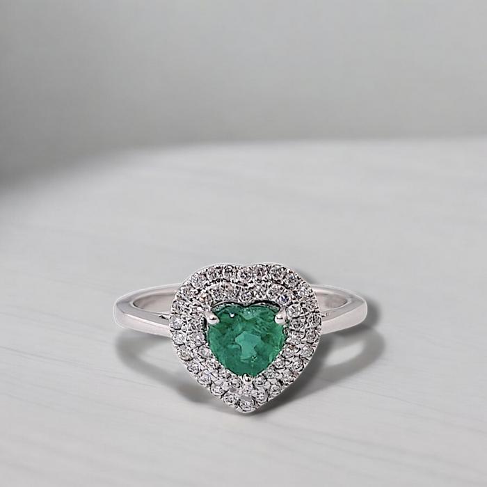 Love Emerald Ring / Cincin Emerald Berlian / Diamond Jewelry