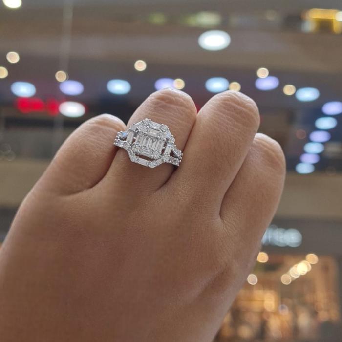 Baguette Diamond Ring 18K / Diamond Jewelry
