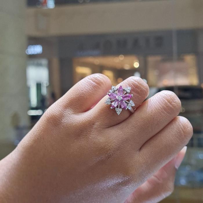Flower Diamond Ring 18K / Diamond Jewelry