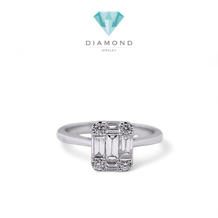Emerald Diamond Ring / Diamond Jewelry