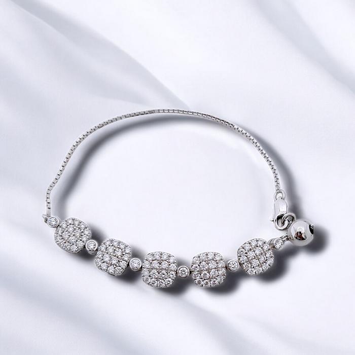 Cushion Diamond Bracelet 18K / Diamond Jewelry