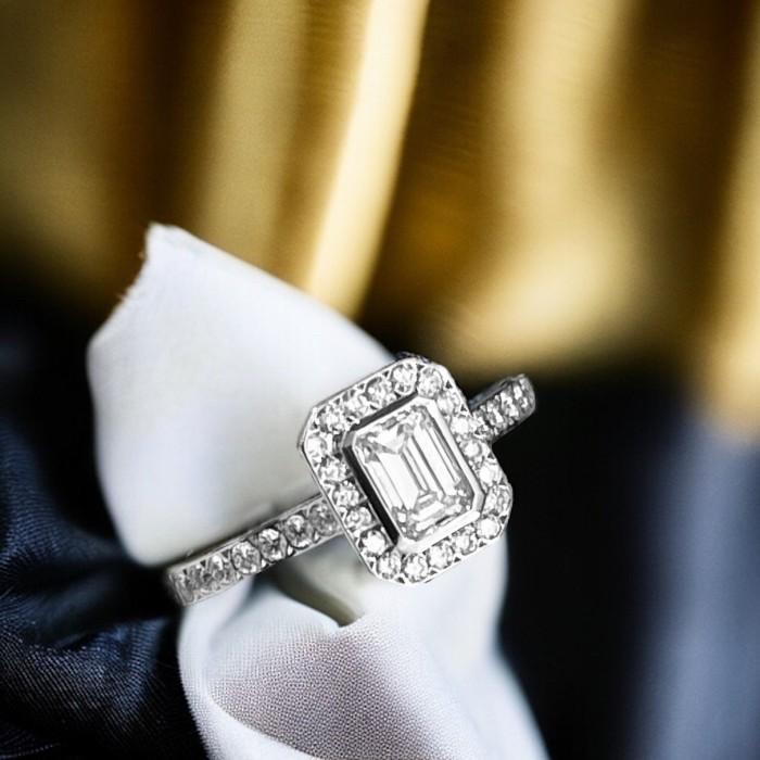 Emerald solitaire diamond ring halo 18k-Diamond Jewelry