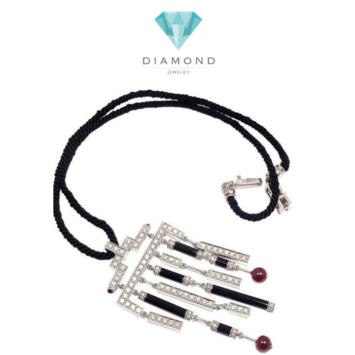 PendantDu Dragond onyx white gold 18 K Diamond Jewelry