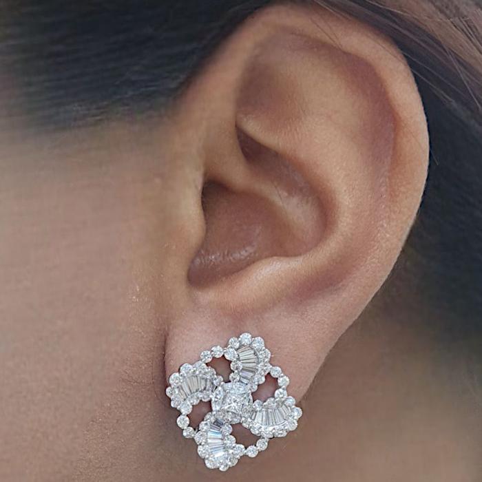 Anting berlian tapper bunga 18k-diamond jewelry