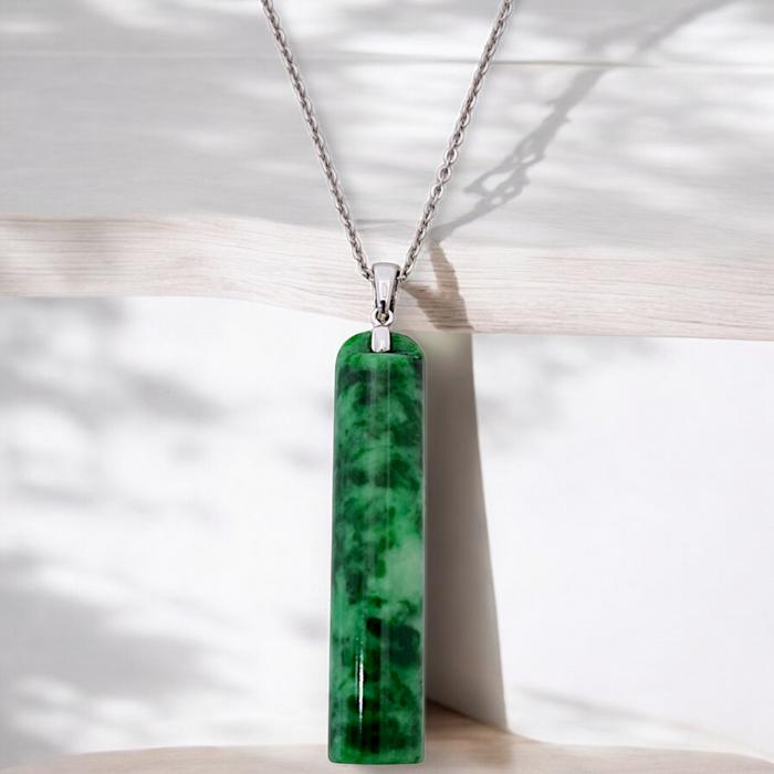 Liontin Giok 18K / Diamond Jewelry