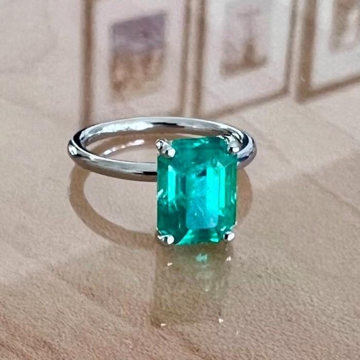 Emerald Baguette solitaire ring 18 K Gold Diamond Jewelry