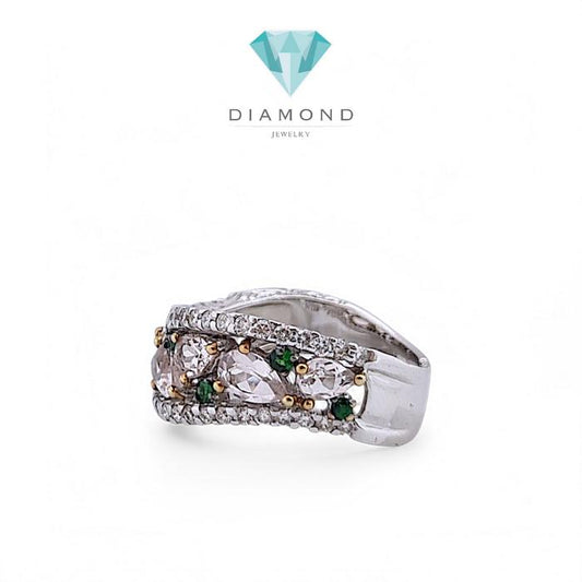 Vintage Diamond Ring 18K / Diamond Jewelry