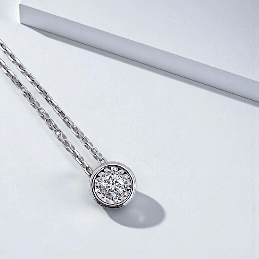 Solitaire Diamond Necklace 18K / Kalung Berlian Solitaire 18K / Diamond Jewelry 121KB44000AB HT