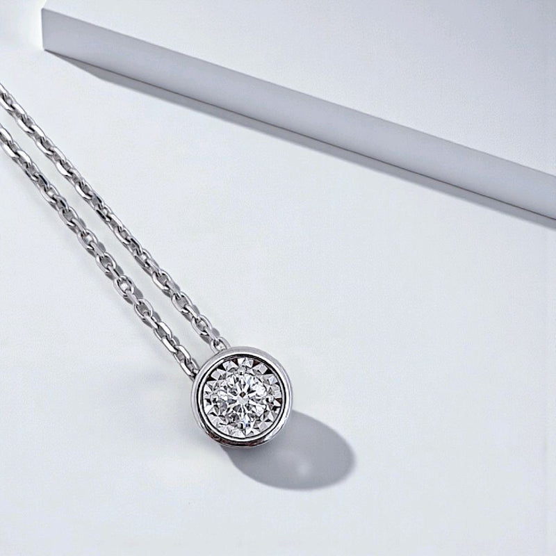 Solitaire Diamond Necklace 18K / Kalung Berlian Solitaire 18K / Diamond Jewelry 121KB44000AB HT