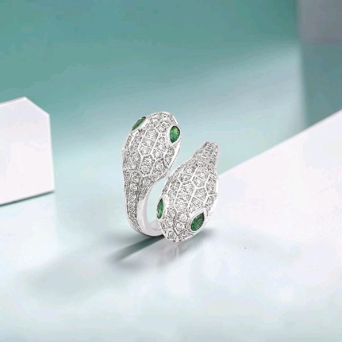 Serpenti With Emerald Diamond Ring 18K / Cincin Serpenti dengan emerald diamond 18K / Diamond Jewelry / GR0050957